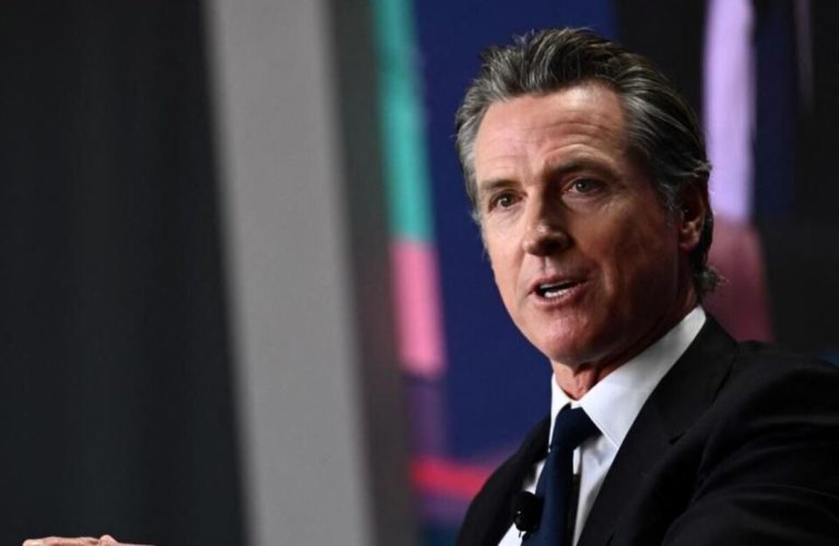 California Health Care Workers Get Pay Raise: Newsom Approves Minimum Wage Increase